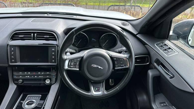 Jaguar F-Pace 3.0d V6 S 5dr Auto AWD Diesel Estate